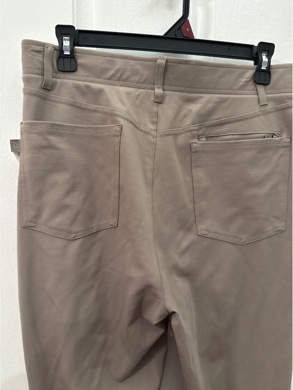 Reebok Men's 32x32 Khaki Moisture Management Work Pants with Zip Pocket - Picture 2 of 5